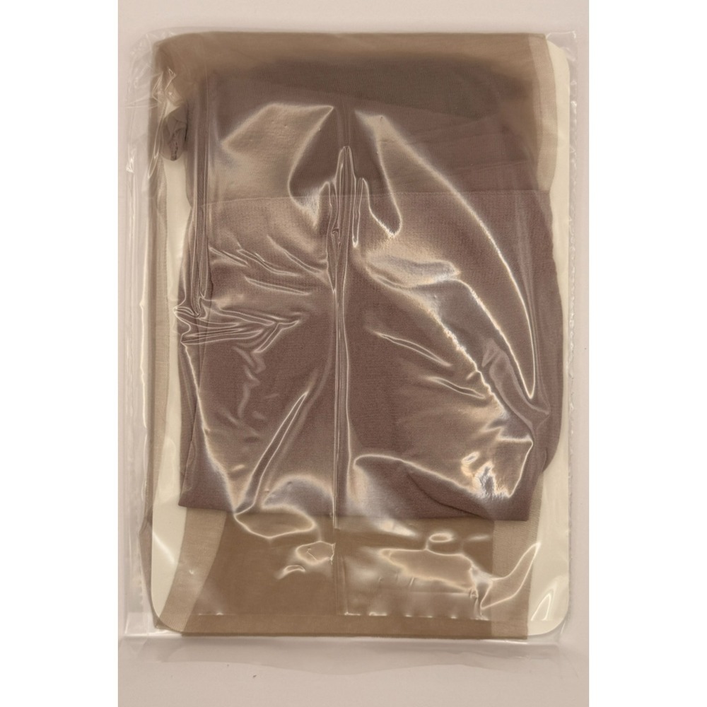Hanes Absolutely Ultra Sheer Pantyhose Size E Stone Control Top Sandalfoot NOS - Picture 4 of 4